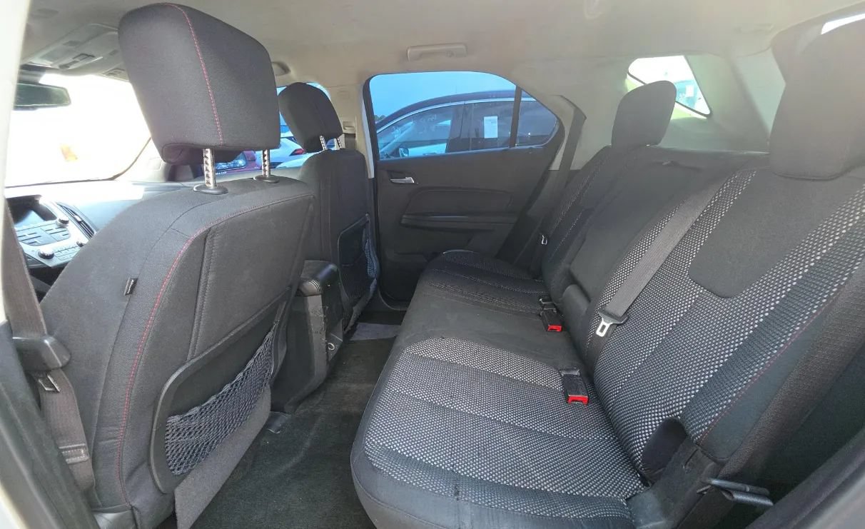 Used 2017 Chevrolet Equinox LS FWD image 9