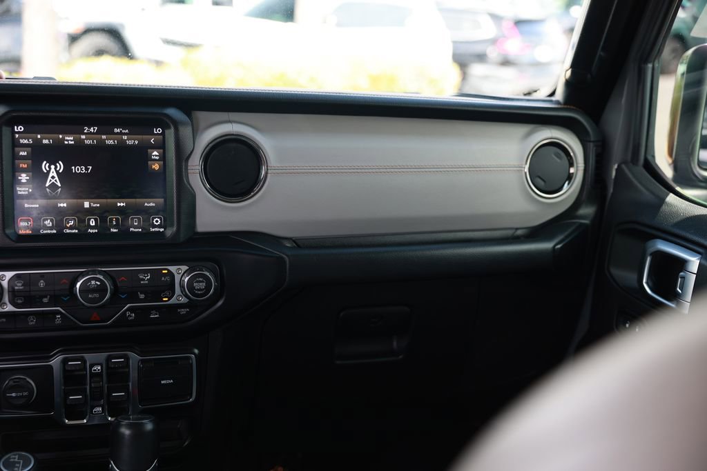 Used 2022 Jeep Gladiator Overland AWD/4WD image 32