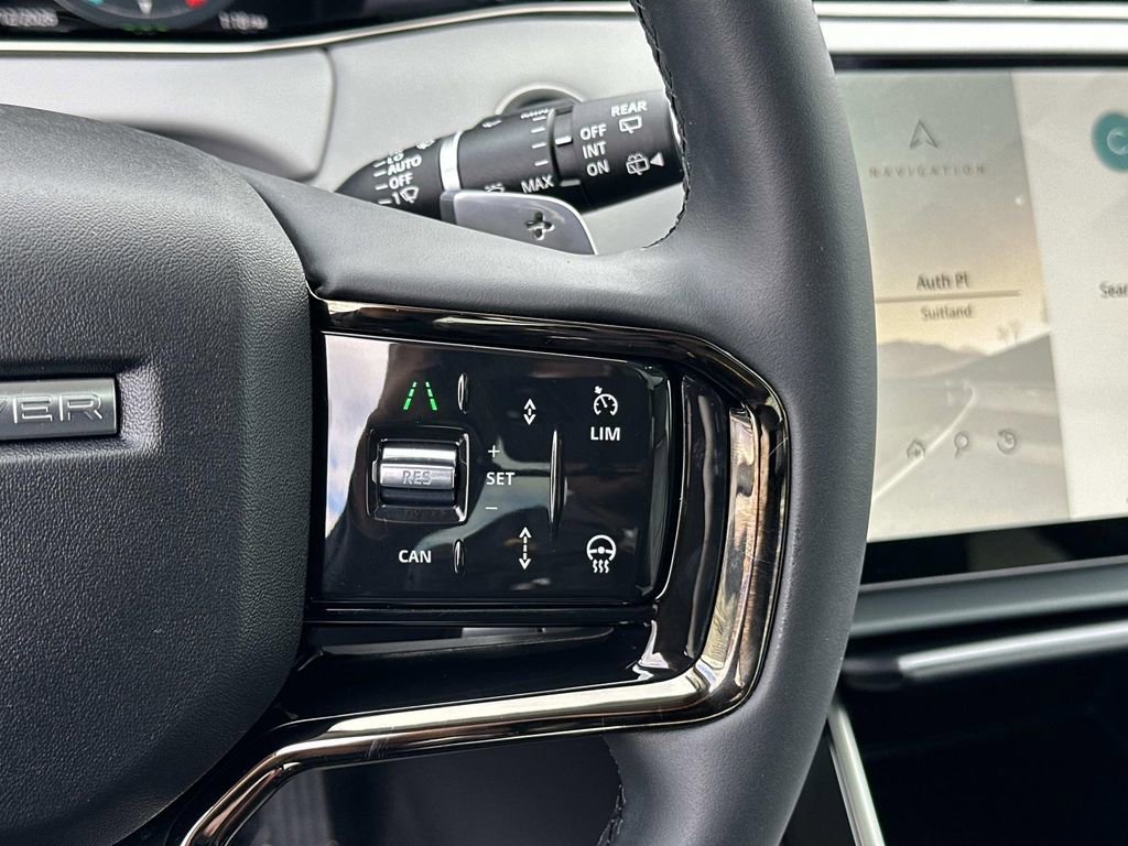 Used 2025 Land Rover Range Rover Evoque S image 18