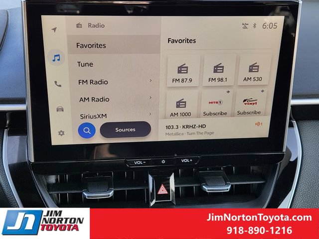 Used 2025 Toyota Corolla XSE FWD image 17