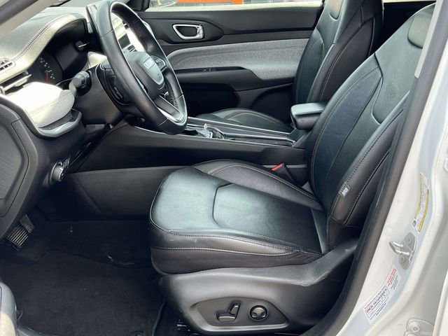 Used 2022 Jeep Compass Latitude image 13