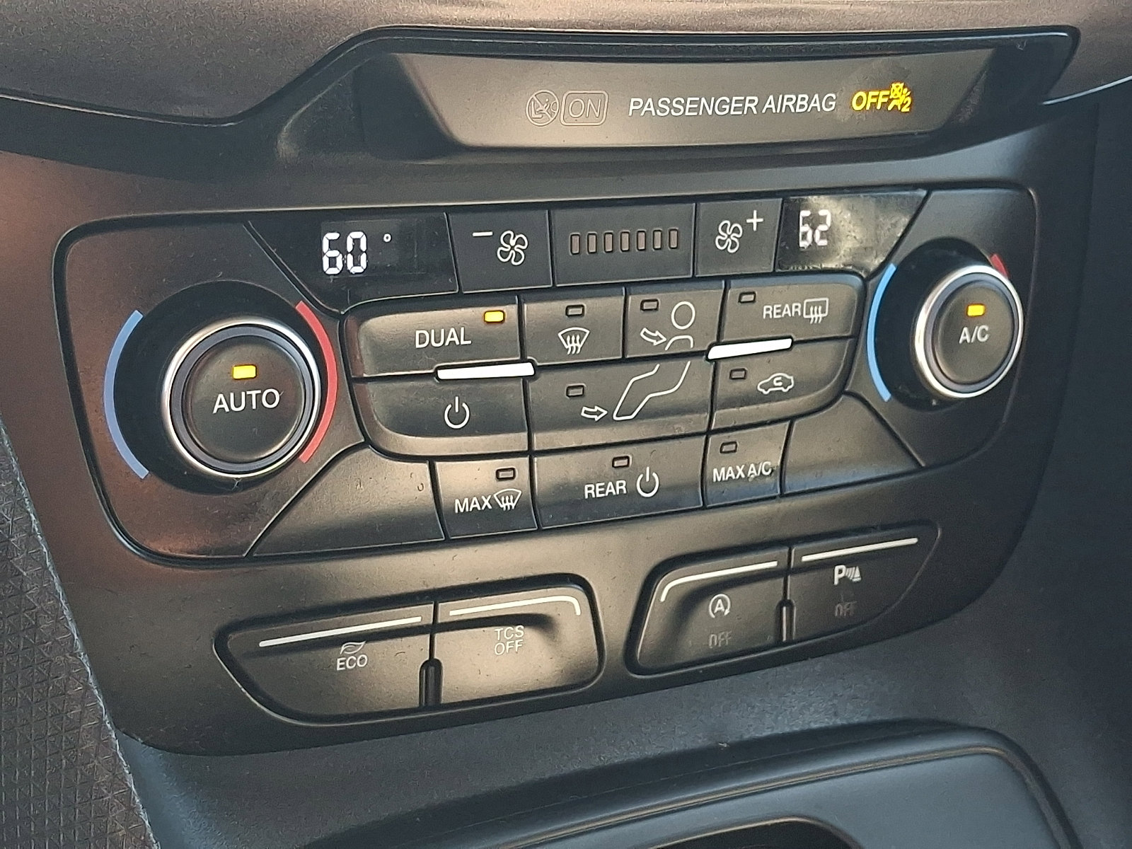 Used 2022 Ford Transit Connect XLT image 22