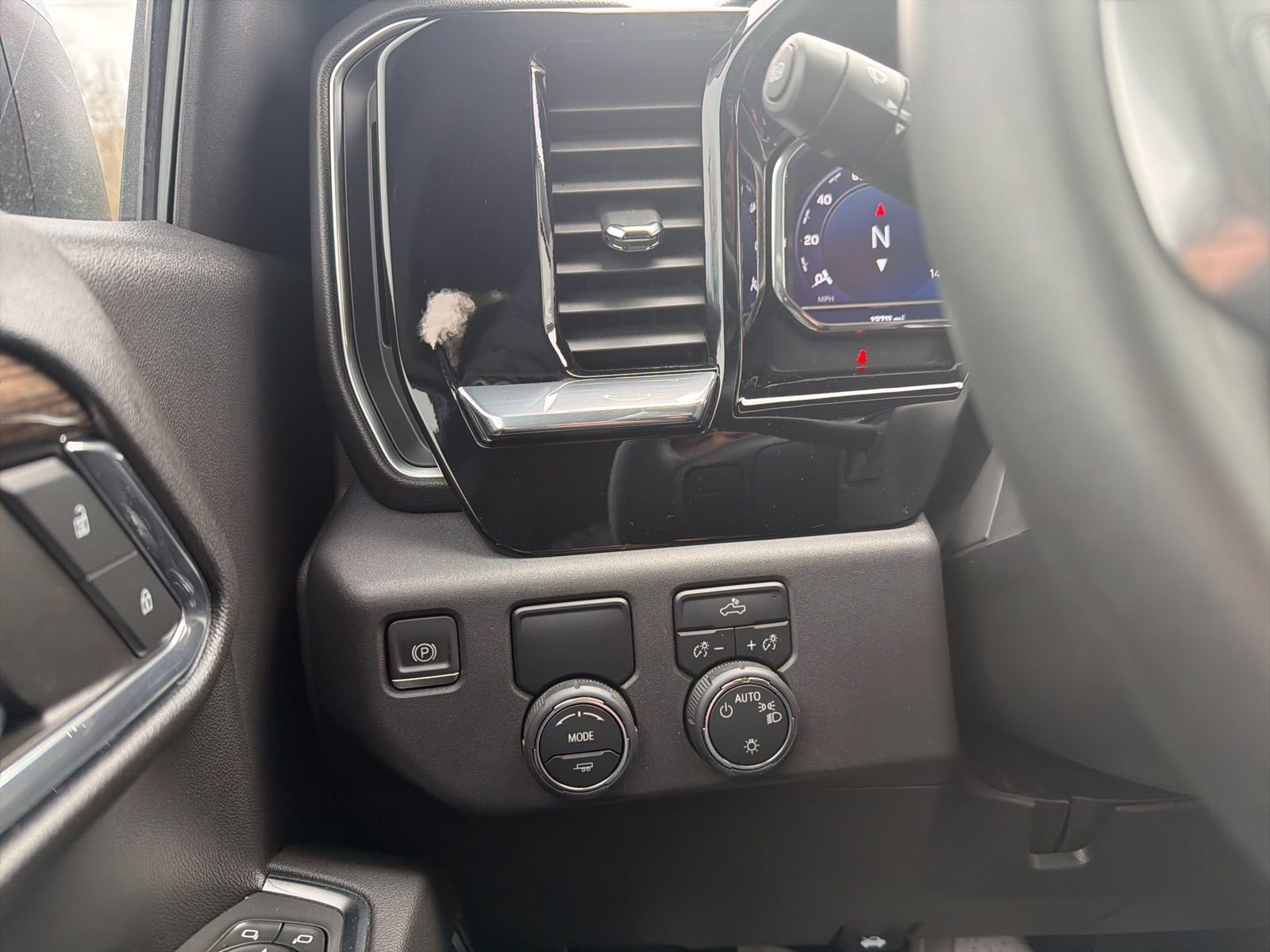 Used 2024 Chevrolet Silverado 1500 LT w/ Protection Package image 17