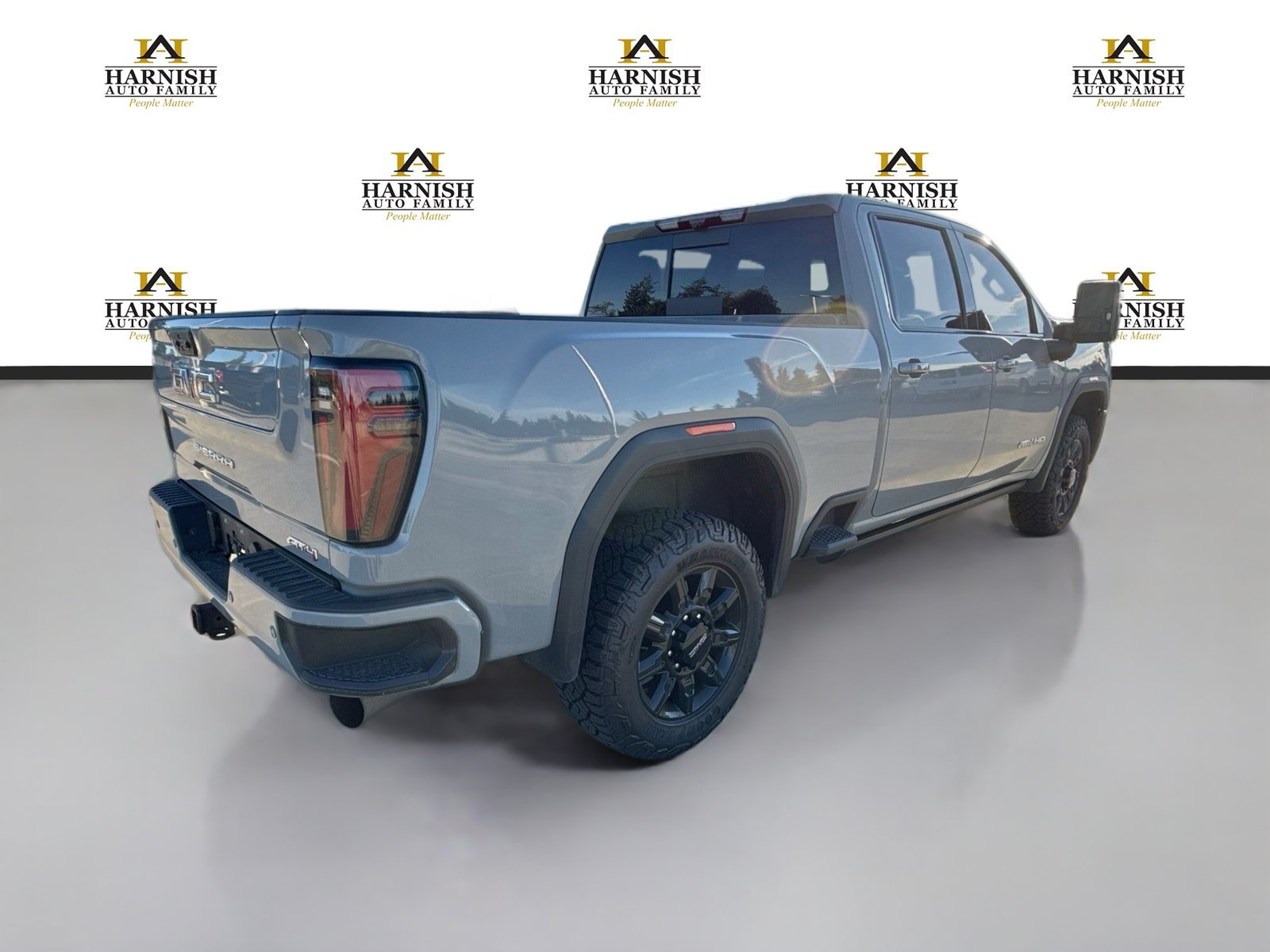 Used 2024 GMC Sierra 2500 AT4 w/ AT4 Premium Plus Package AWD/4WD image 5