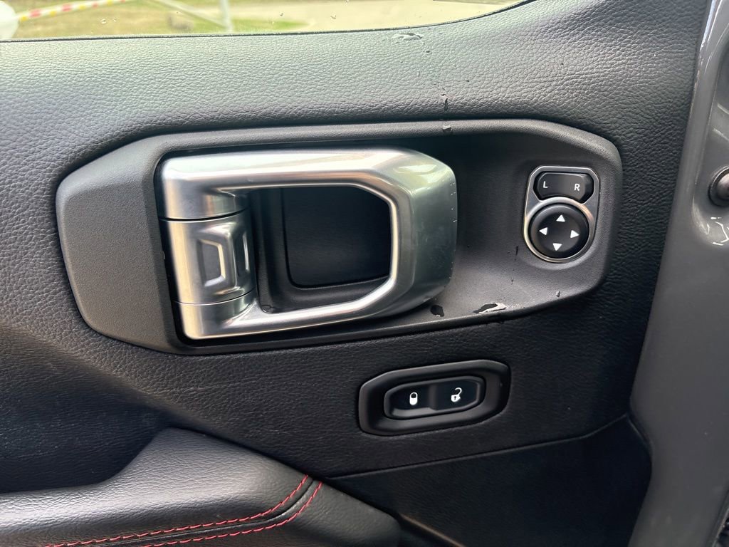 Used 2021 Jeep Wrangler Unlimited Rubicon w/ LED Lighting Group AWD/4WD image 14