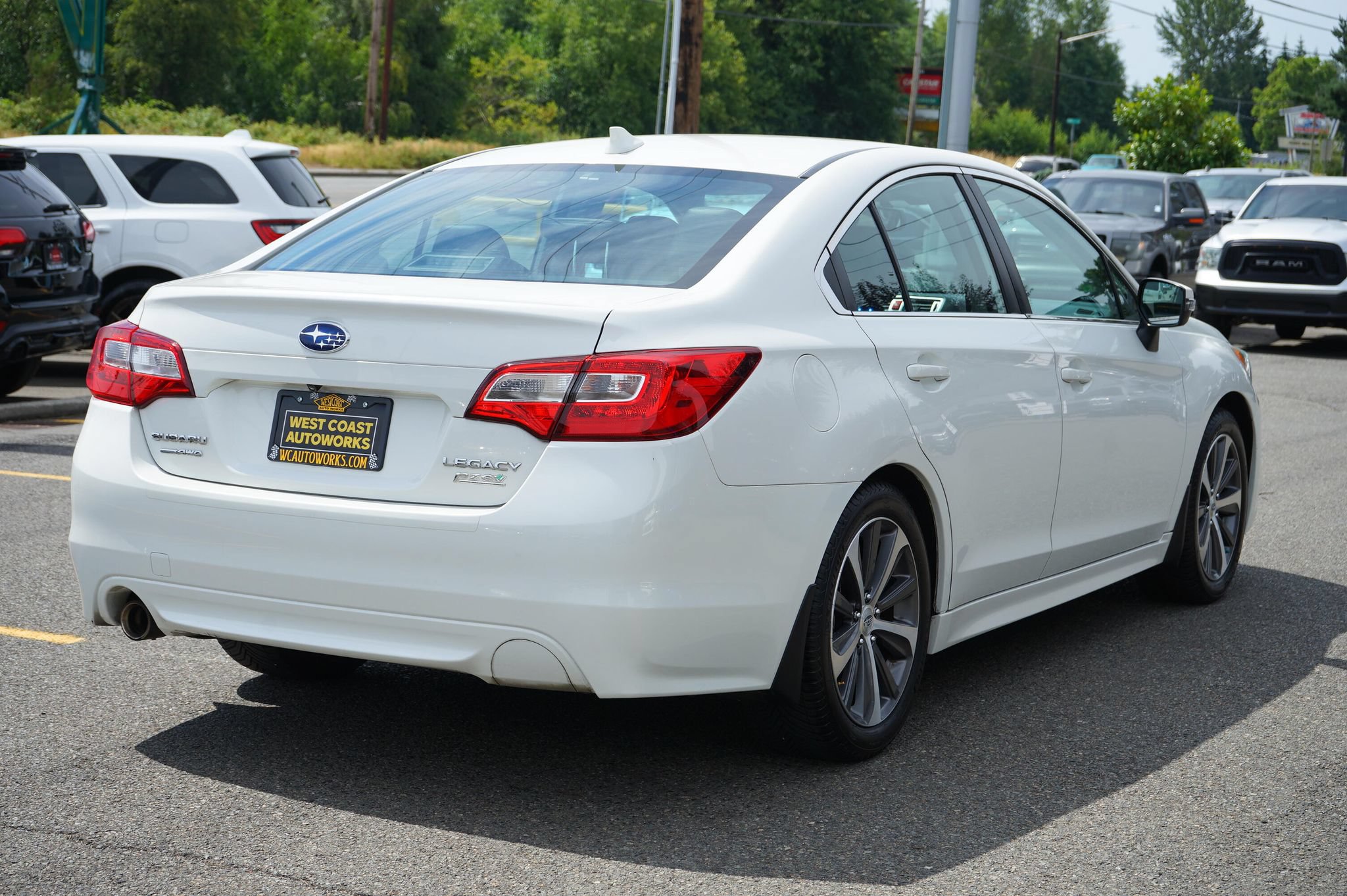 Used 2016 Subaru Legacy 2.5i Limited AWD/4WD image 5