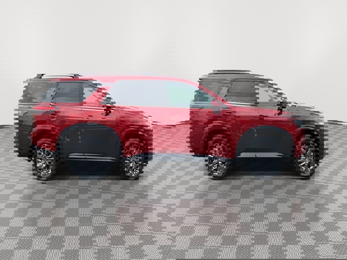 Used 2024 Nissan Pathfinder SV image 8