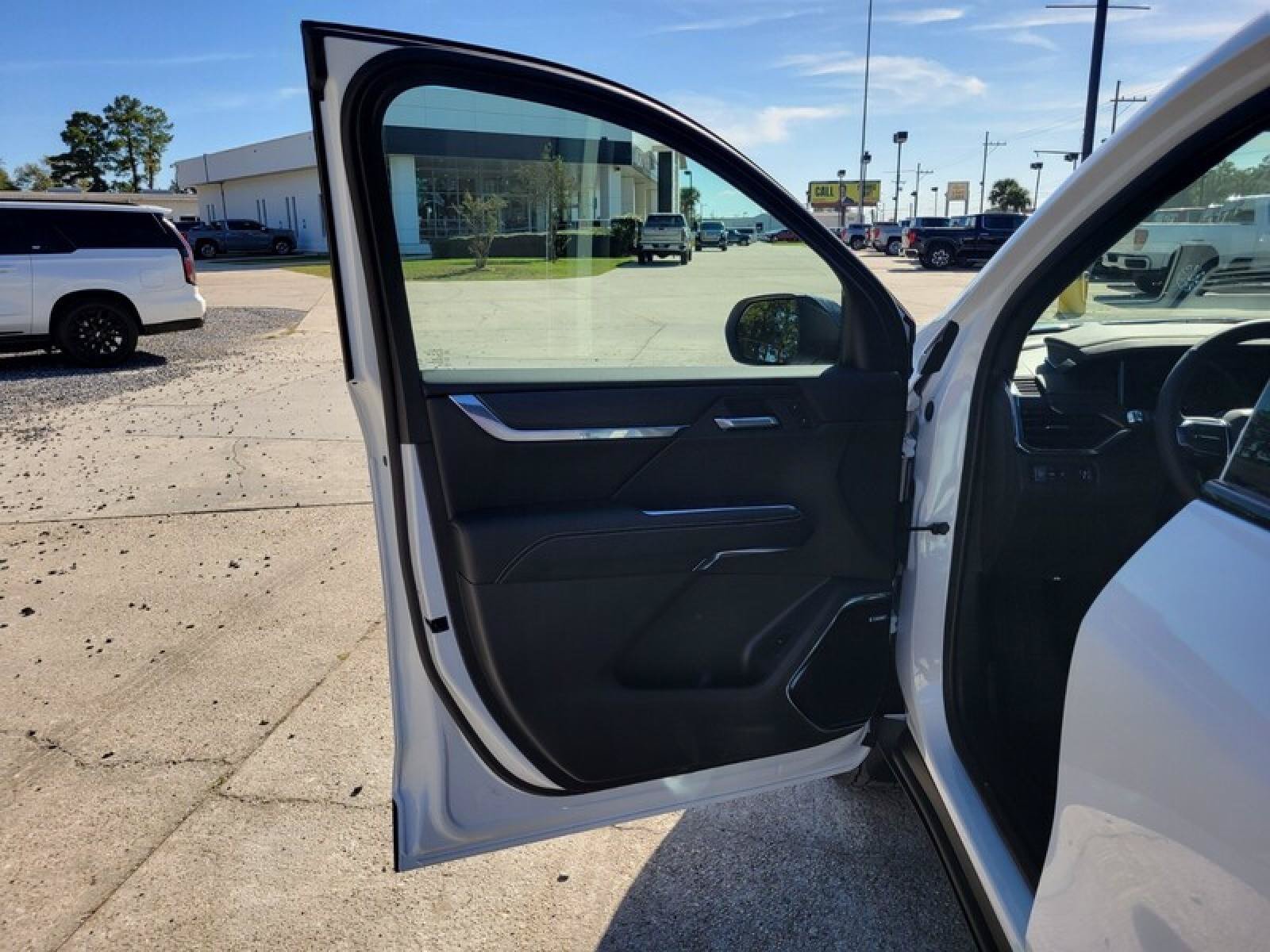 New 2026 GMC Acadia Elevation w/ Black Edition FWD image 13
