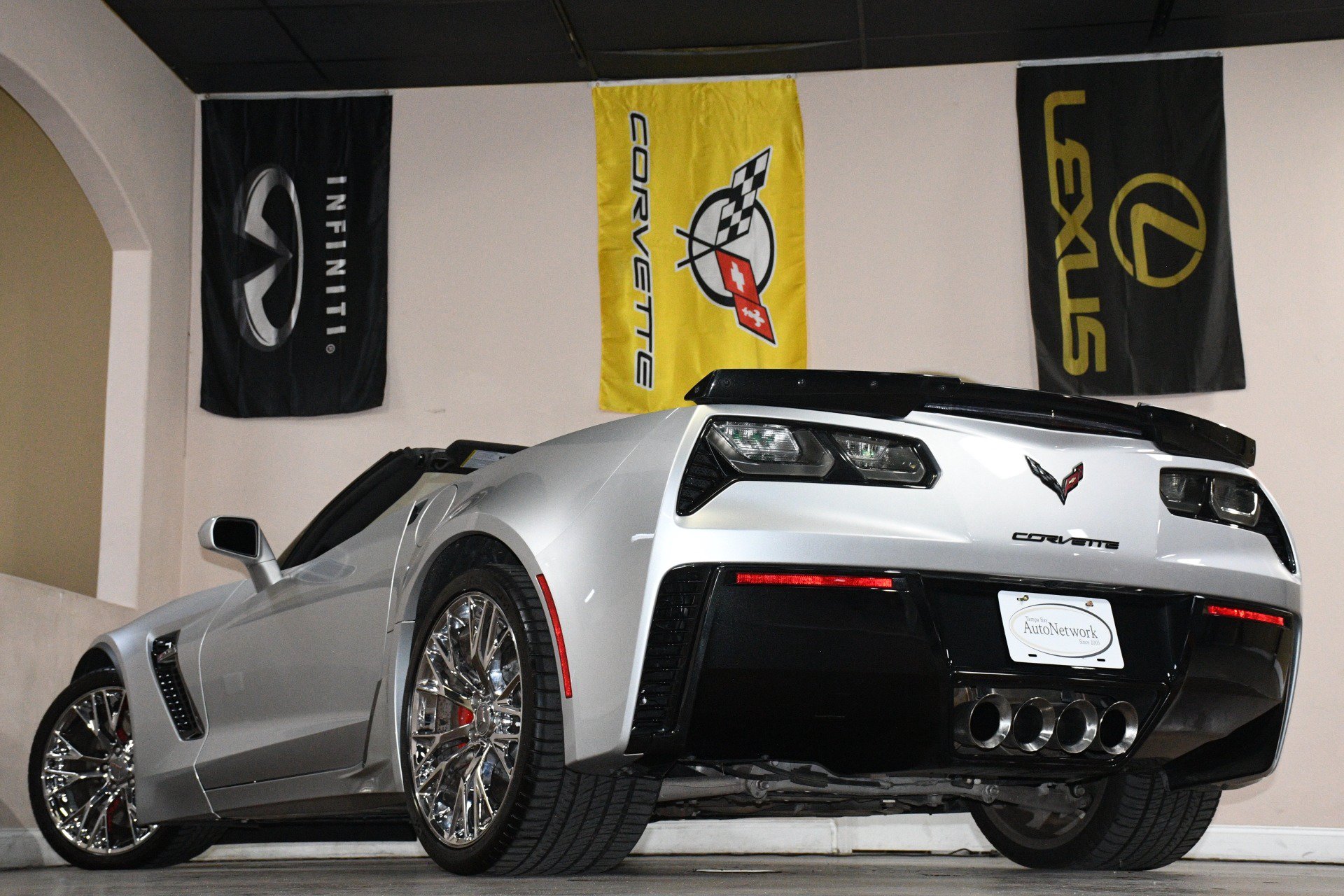 Used 2015 Chevrolet Corvette Z06 w/ 3LZ Preferred Equipment Group RWD image 86