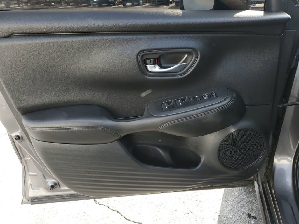 Used 2024 Honda HR-V LX image 26