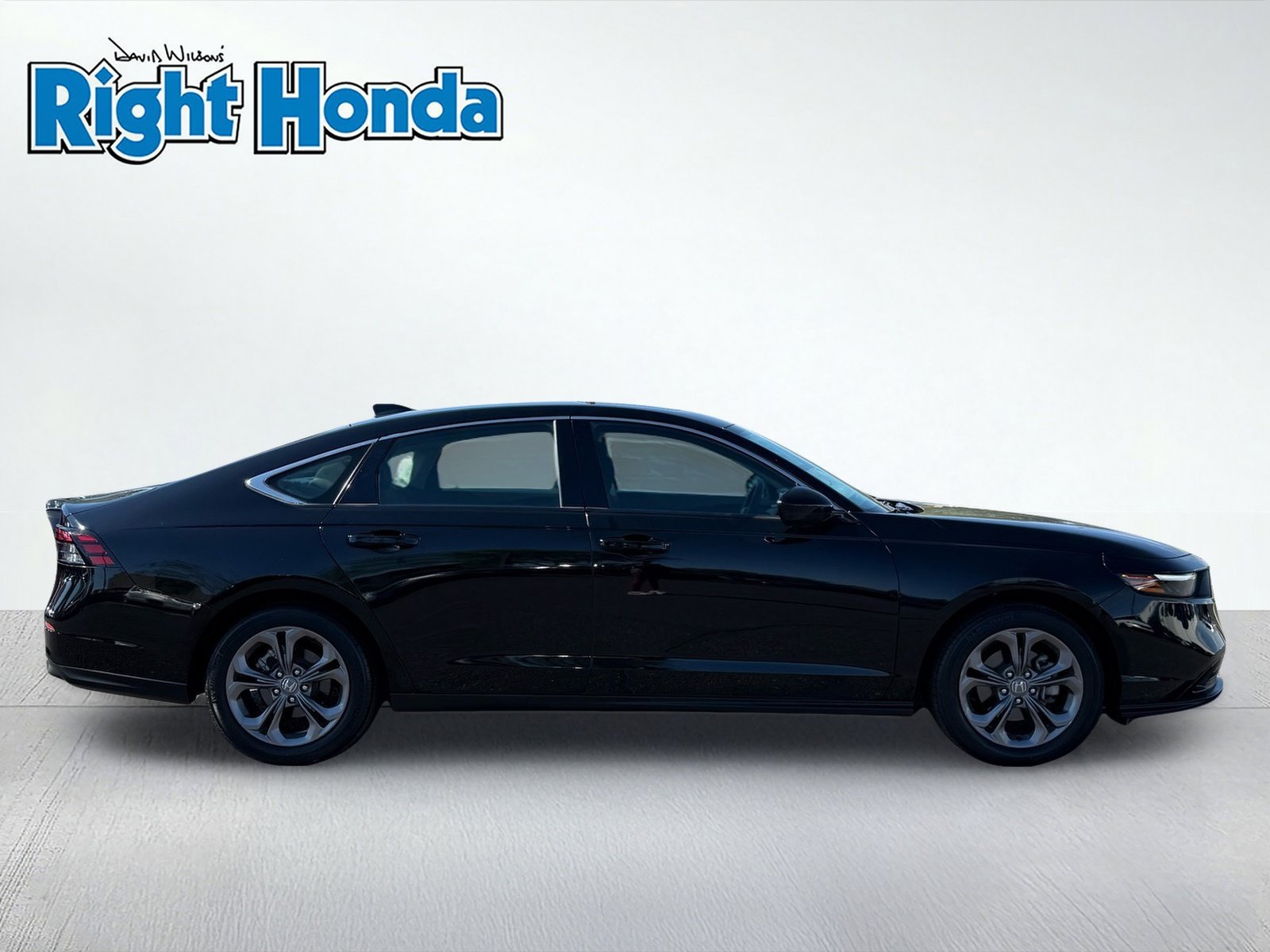 Used 2024 Honda Accord EX image 9