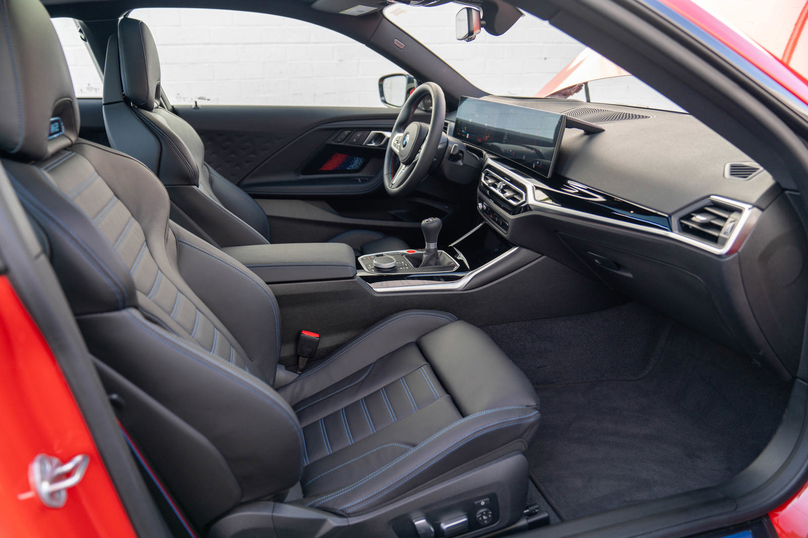 Used 2024 BMW M2 w/ Lighting Package image 40