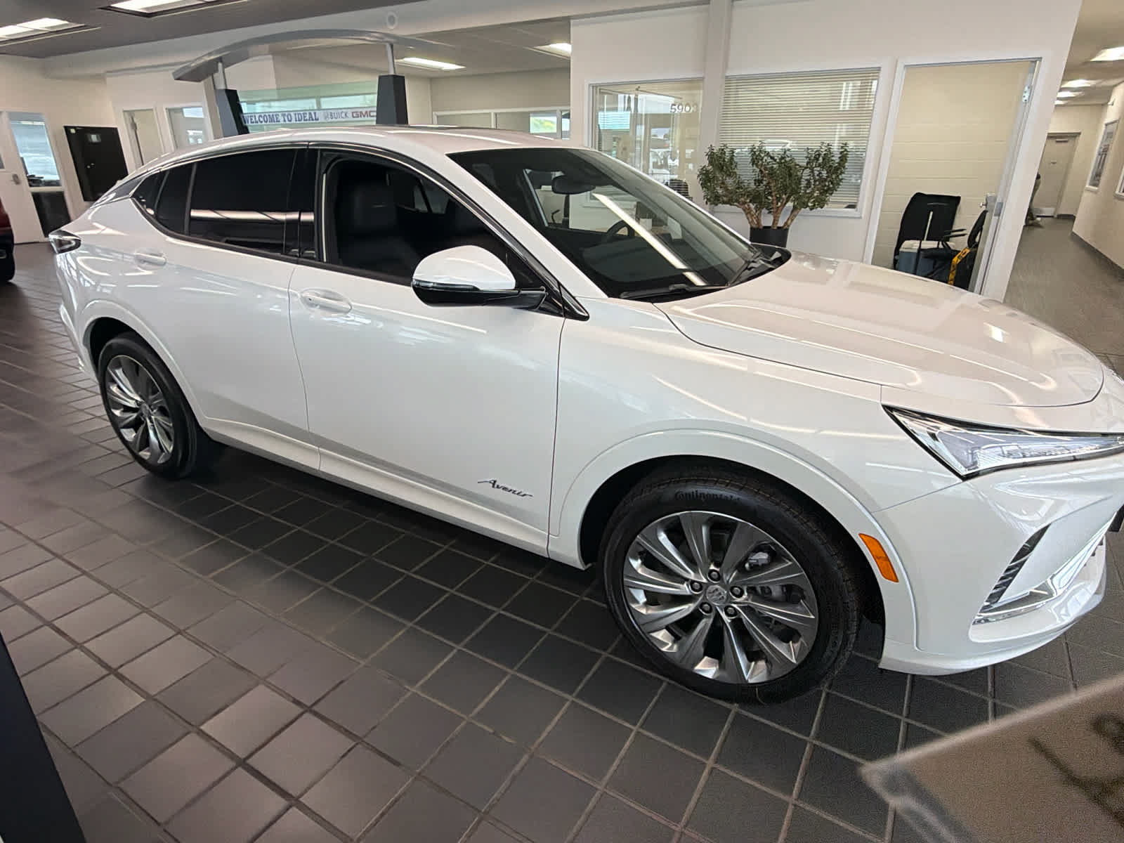 New 2026 Buick Envista Avenir FWD image 4