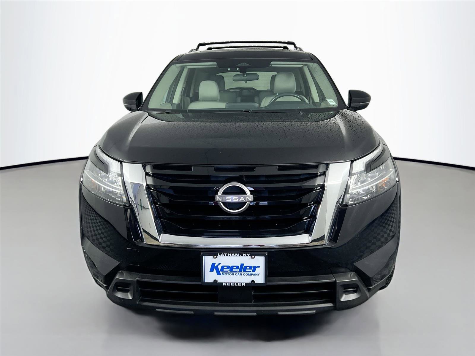 Used 2022 Nissan Pathfinder SV w/ SV Premium Package image 9