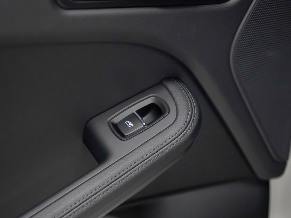 Certified 2026 Porsche Macan AWD/4WD image 29