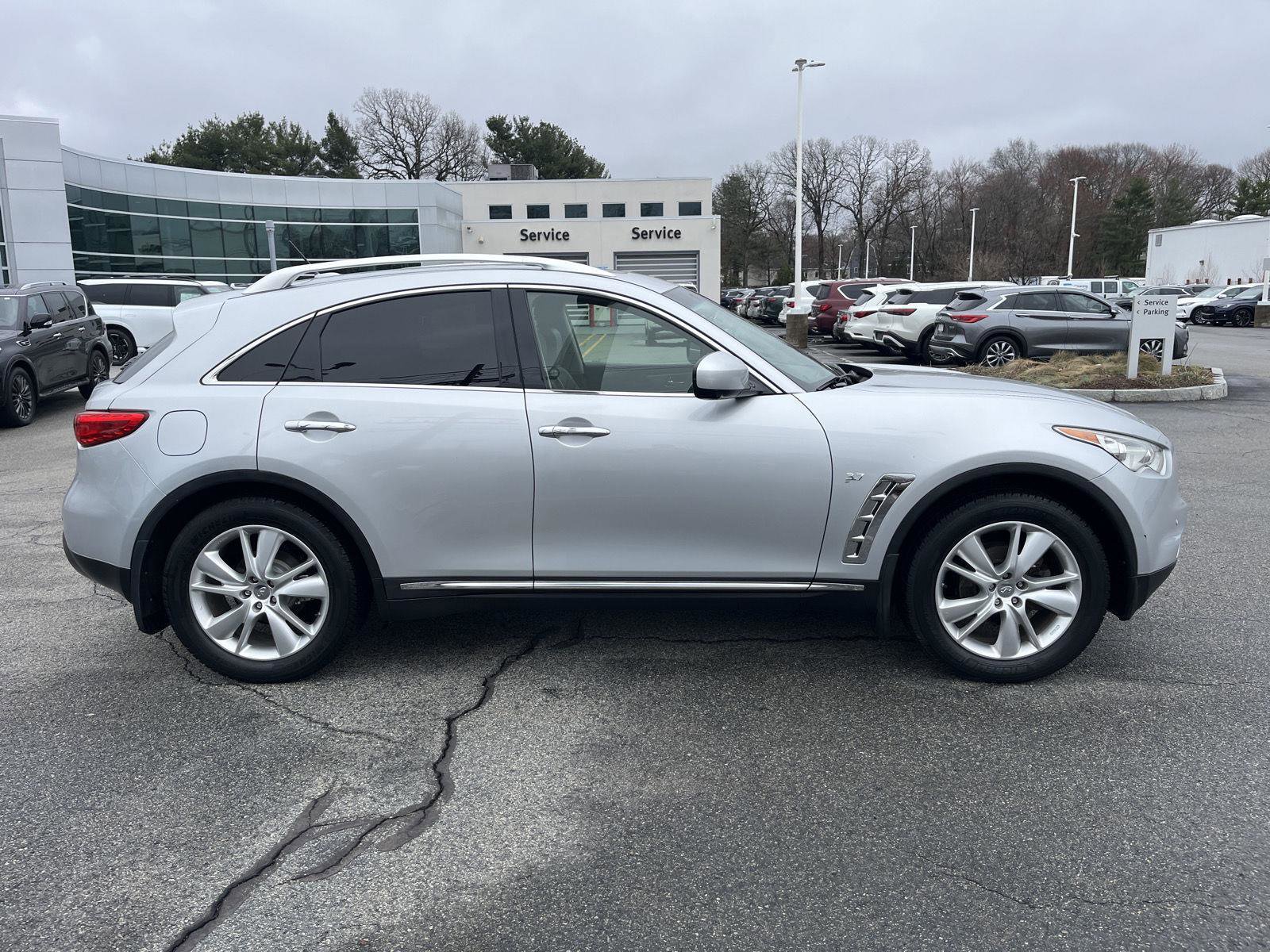 Used 2014 INFINITI QX70 AWD image 2