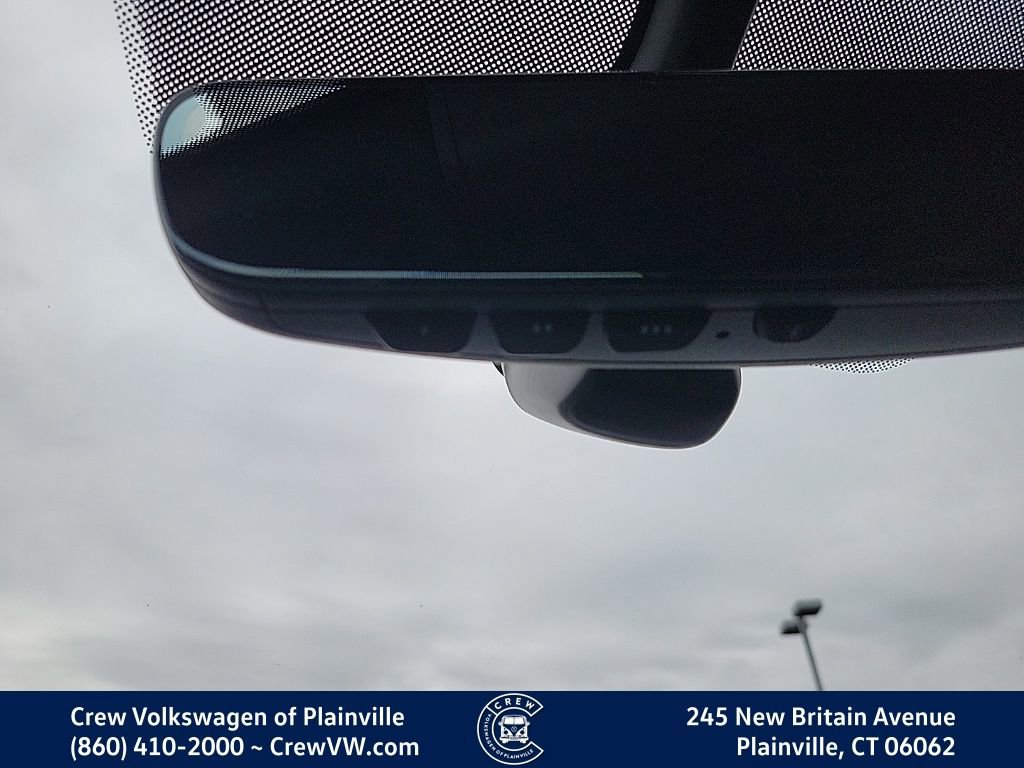 Certified 2022 Volkswagen Atlas Cross Sport SE w/ Panoramic Sunroof Package image 11