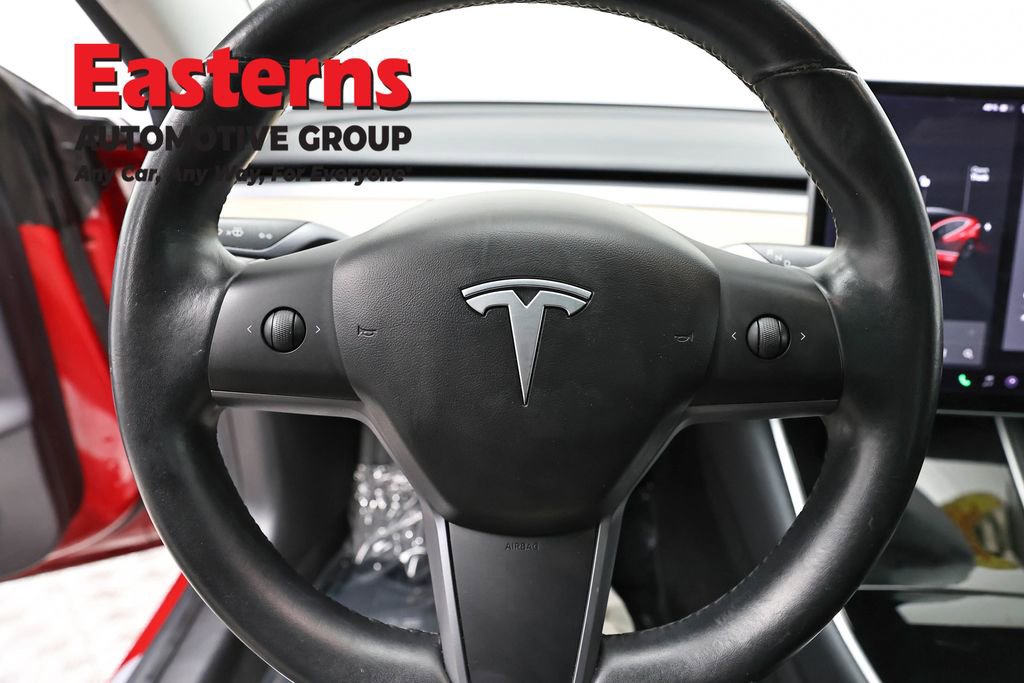 Used 2019 Tesla Model 3 Standard Range image 10