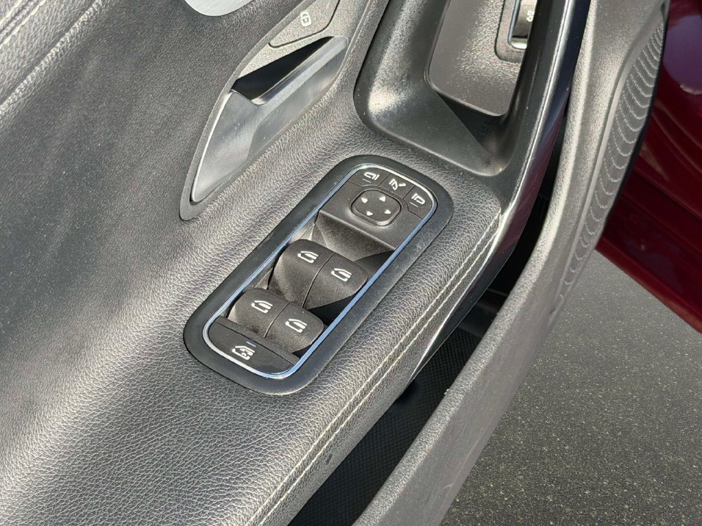 Used 2021 Mercedes-Benz CLA 250 4MATIC image 13