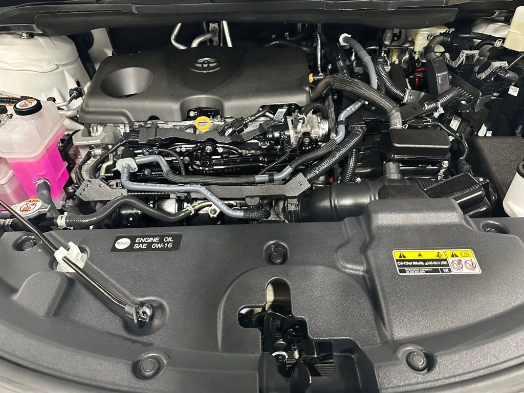 Used 2025 Toyota Sienna LE FWD image 68