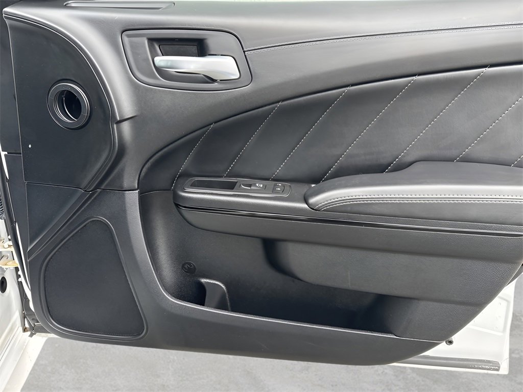 Used 2022 Dodge Charger R/T w/ Plus Group image 9