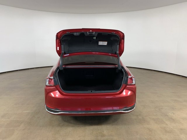 Used 2019 Lexus ES 300h image 12