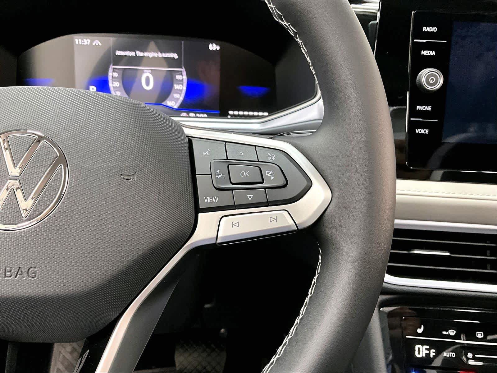 New 2026 Volkswagen Taos SE AWD/4WD image 18