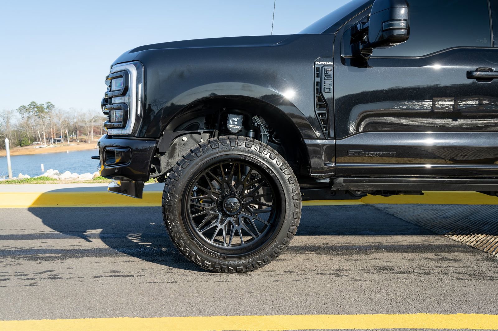 Used 2025 Ford F250 Platinum w/ Platinum Plus Package image 12