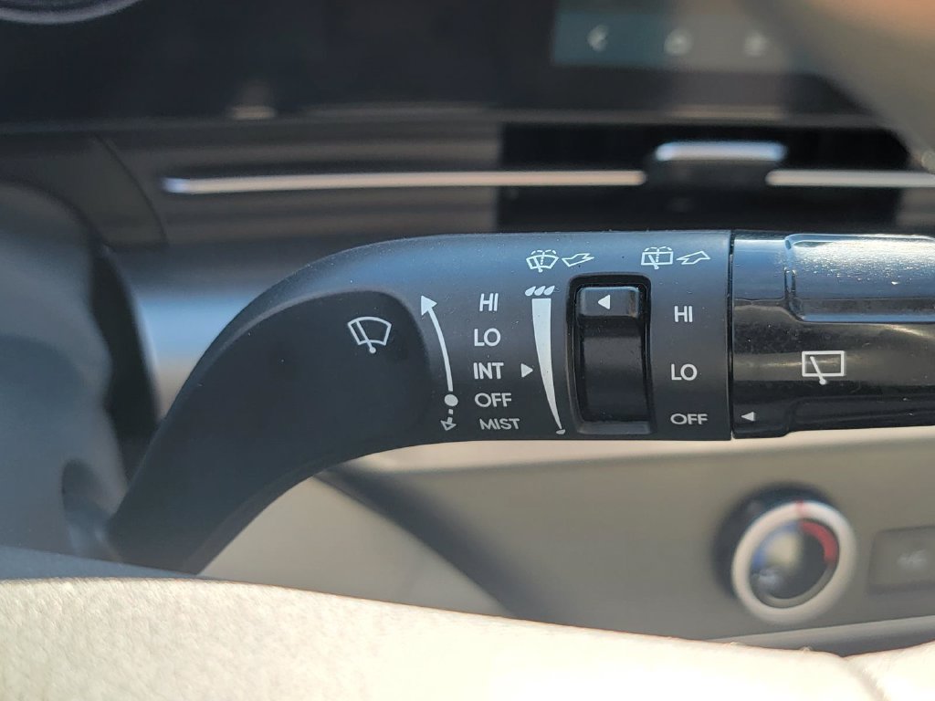 Used 2024 Hyundai Kona SE FWD image 19