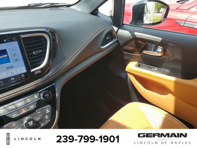 Used 2023 Chrysler Pacifica Pinnacle FWD image 36