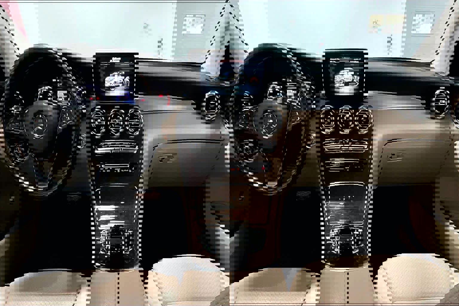 Used 2016 Mercedes-Benz GLC 300 4MATIC image 9