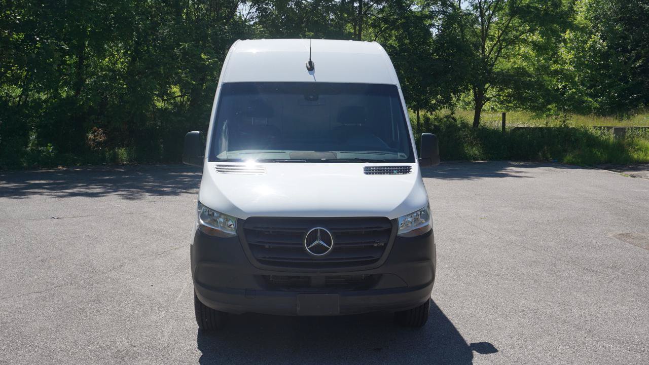 Used 2022 Mercedes-Benz Sprinter 2500 image 8