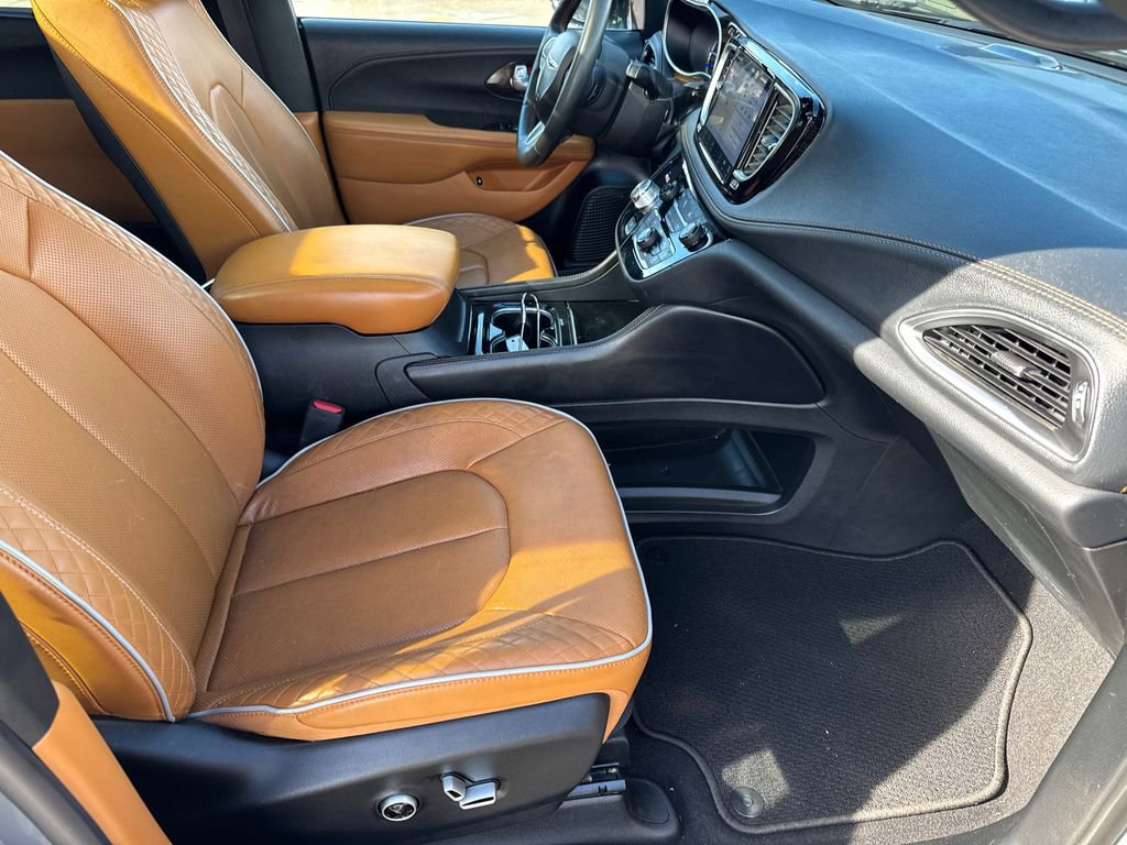 Used 2023 Chrysler Pacifica Pinnacle image 17
