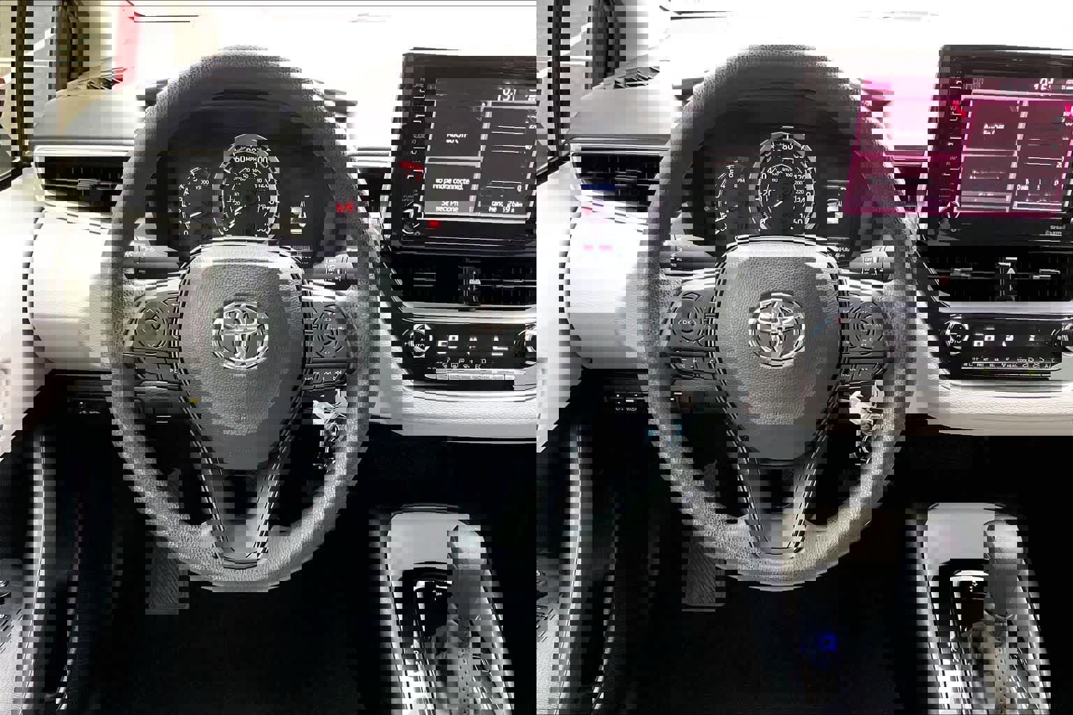 Certified 2021 Toyota Corolla LE image 6