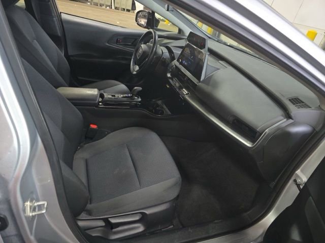 Used 2024 Toyota Prius LE image 10