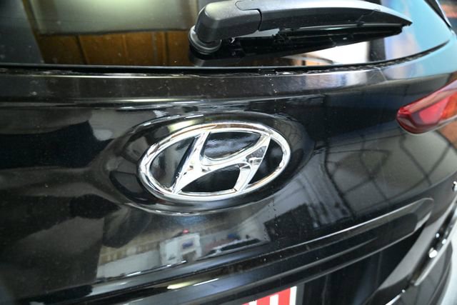 Used 2023 Hyundai Kona SE w/ Cargo Package image 15