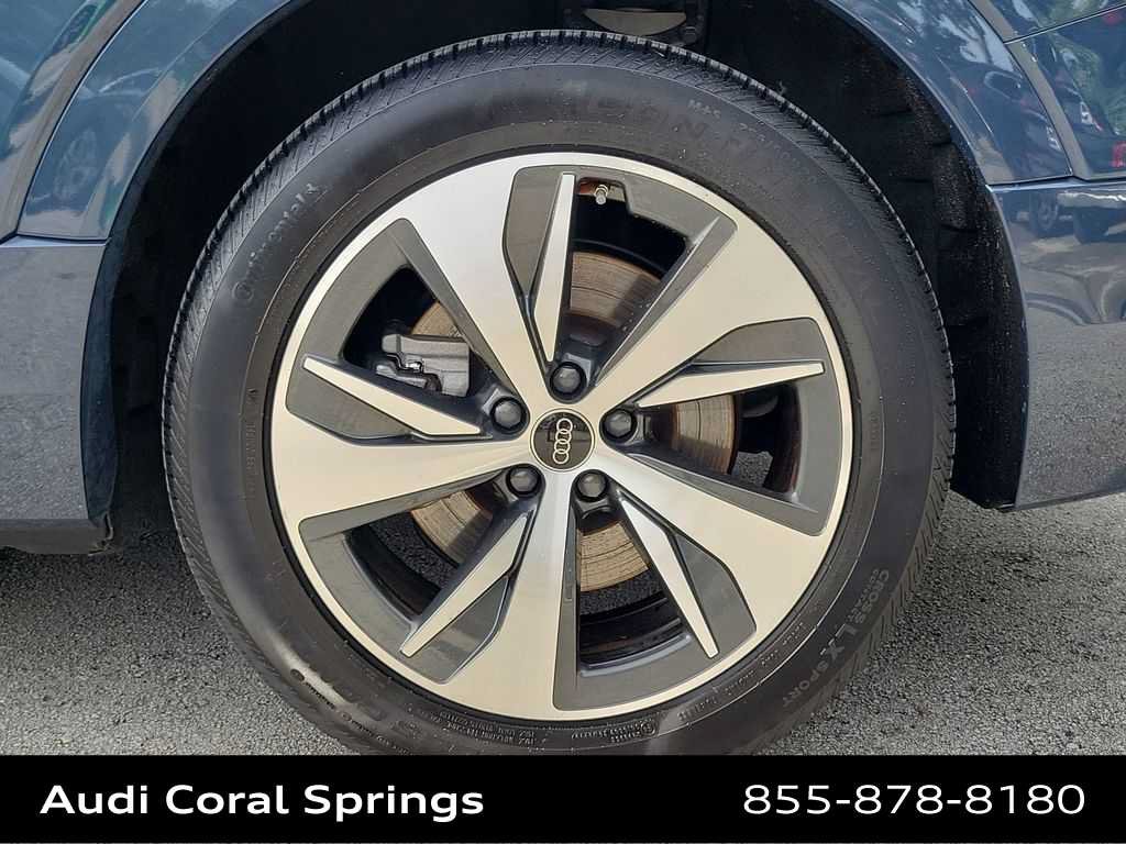 Certified 2024 Audi Q8 e-tron Premium Plus AWD/4WD image 16
