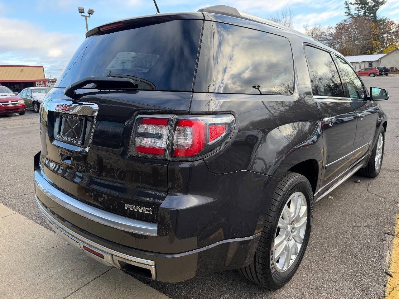 Used 2016 GMC Acadia Denali image 3