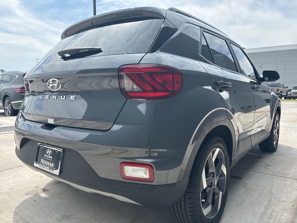New 2026 Hyundai Venue SEL FWD image 4