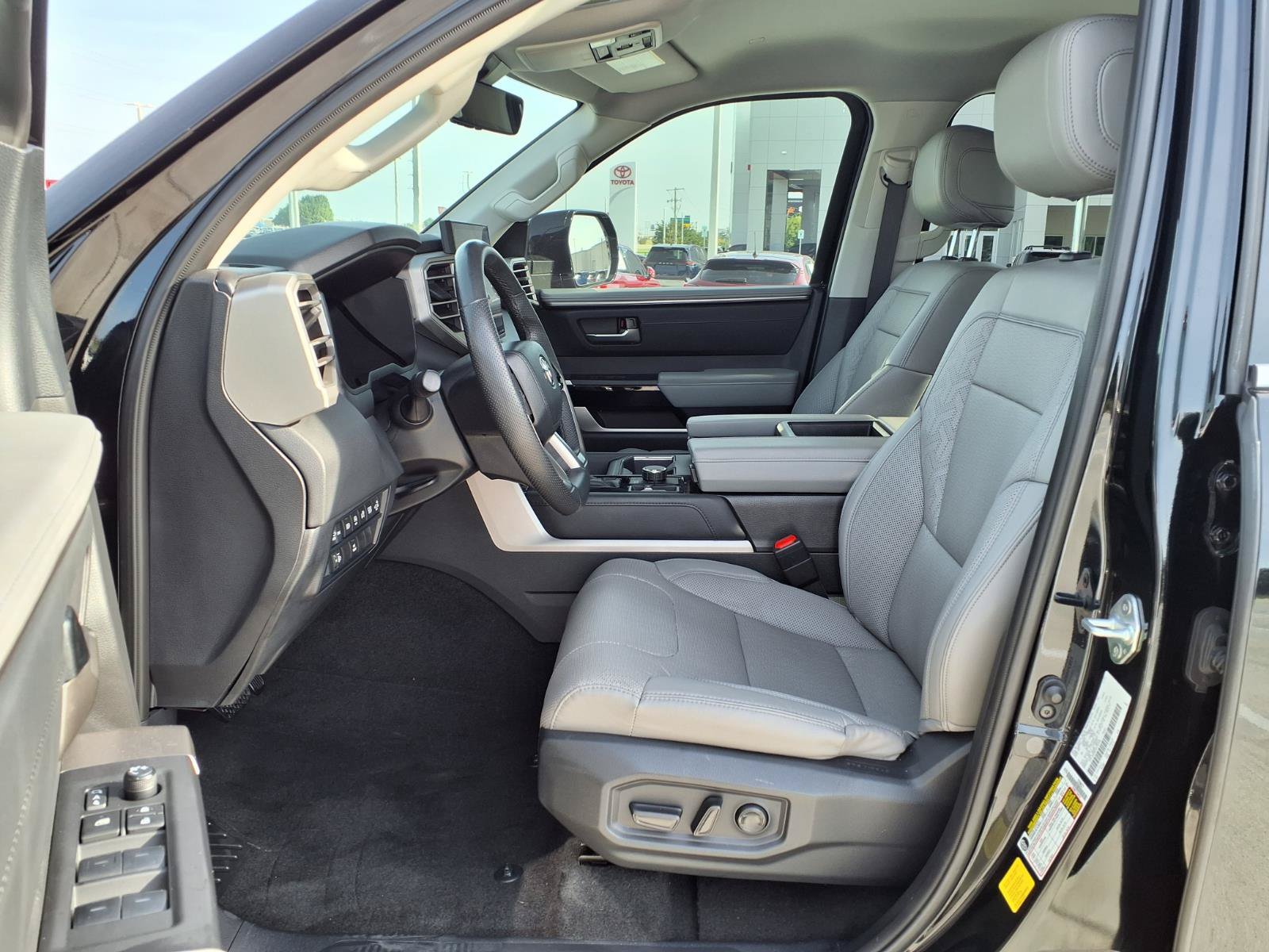 Used 2024 Toyota Tundra Limited w/ Power Package AWD/4WD image 25
