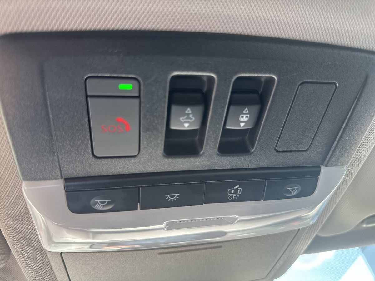 Used 2023 Nissan Rogue SV w/ SV Premium B Package AWD/4WD image 30