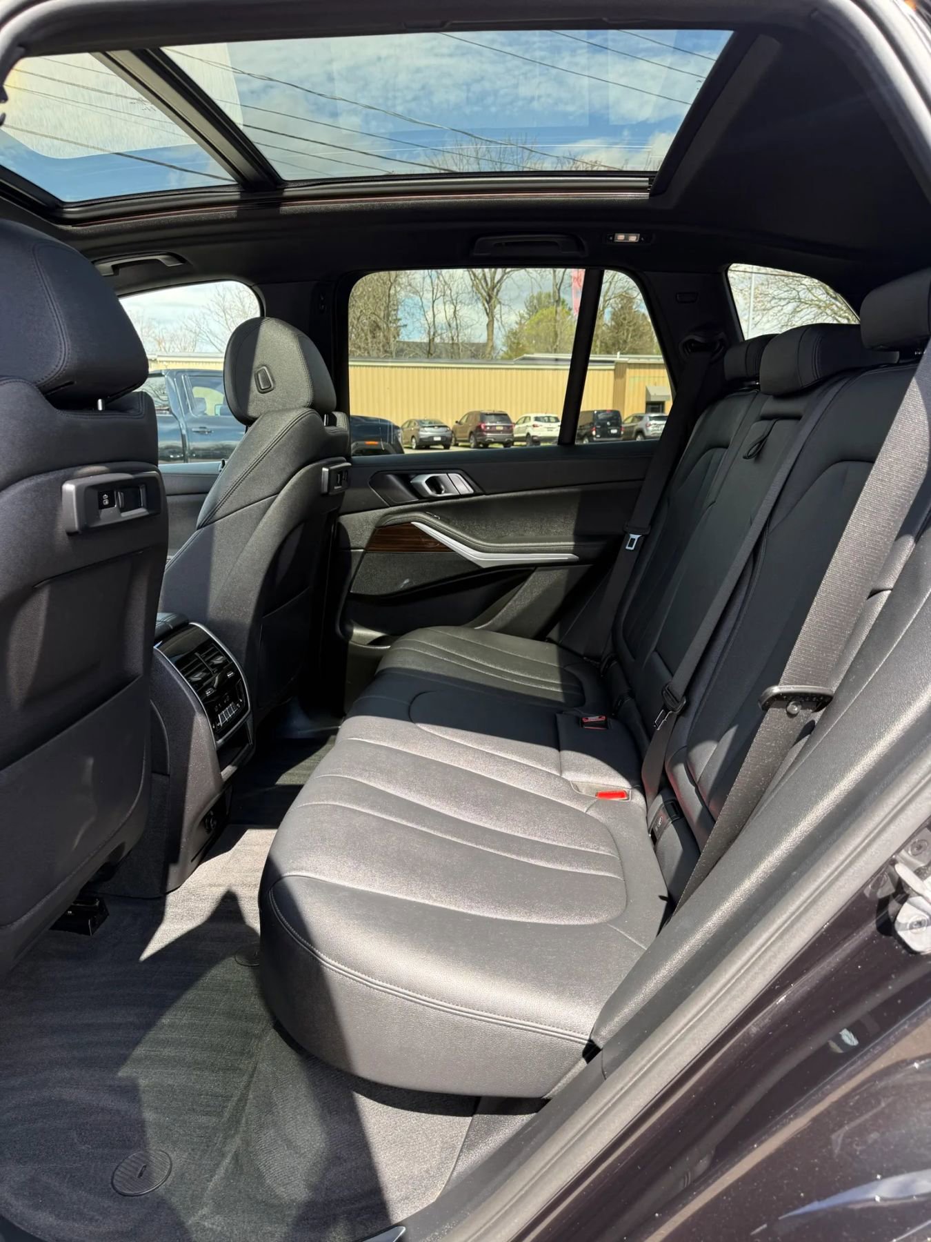 Used 2020 BMW X5 xDrive40i w/ Convenience Package AWD/4WD image 17