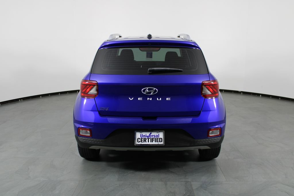 Certified 2024 Hyundai Venue SEL FWD image 10