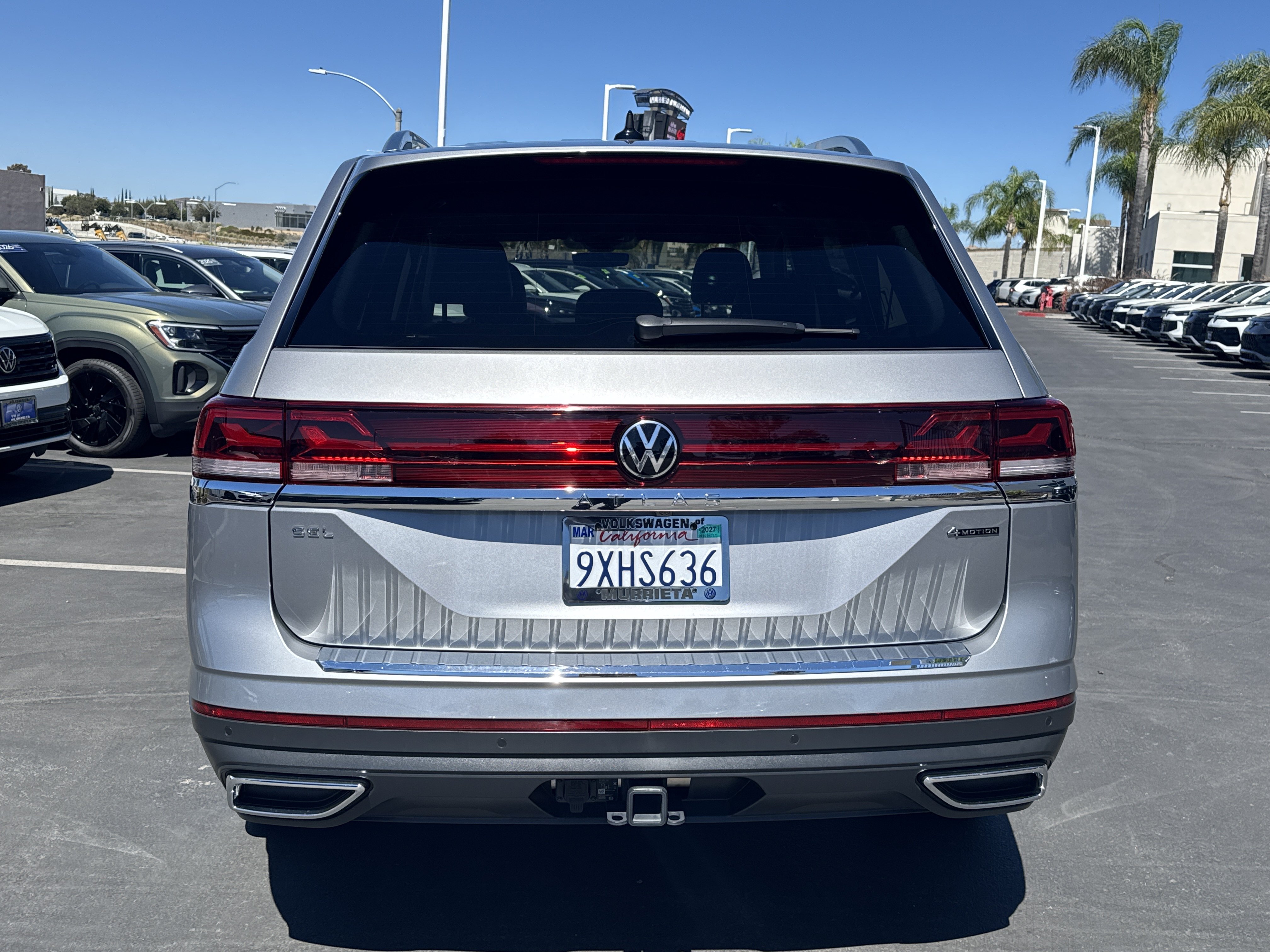 Used 2025 Volkswagen Atlas SEL AWD/4WD image 8