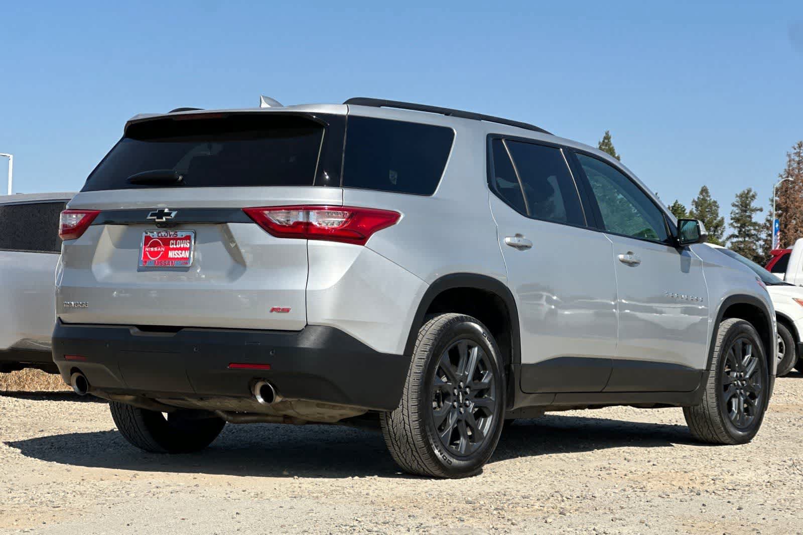 Used 2020 Chevrolet Traverse RS FWD image 3