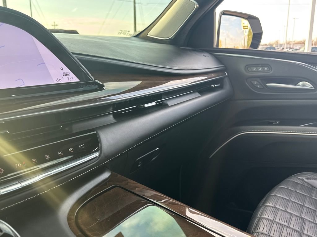Certified 2023 Cadillac Escalade Sport Platinum w/ LPO, ONYX Package image 22
