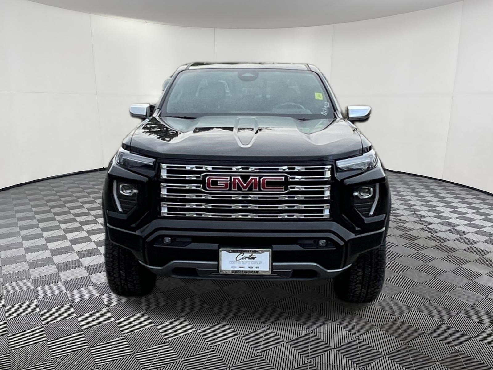 Used 2024 GMC Canyon Denali AWD/4WD image 2