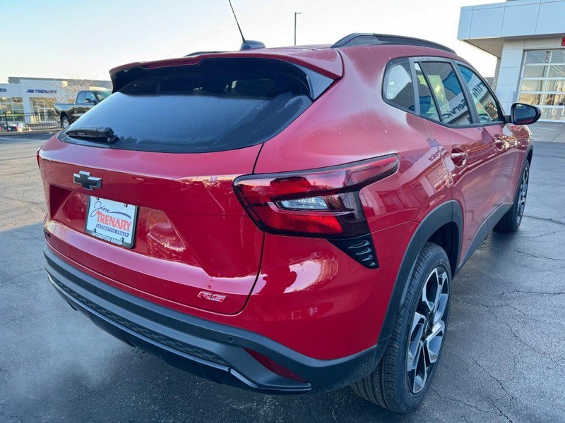 New 2026 Chevrolet Trax RS w/ Sunroof Package FWD video 3