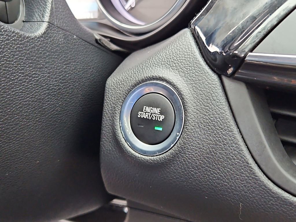 Used 2019 Buick Envision Essence image 16