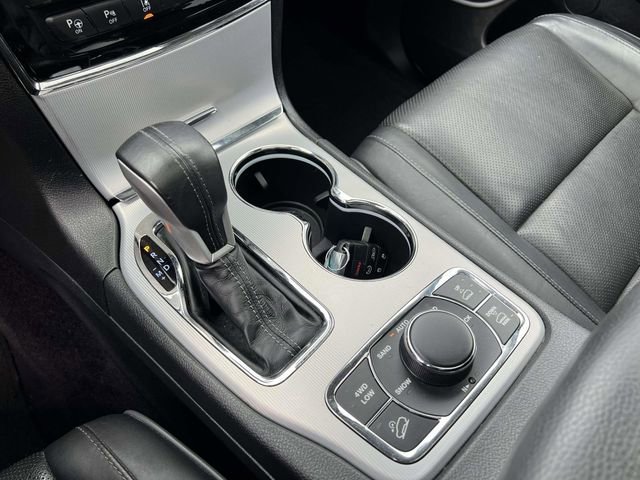Used 2019 Jeep Grand Cherokee Summit w/ Platinum Series Group AWD/4WD image 23